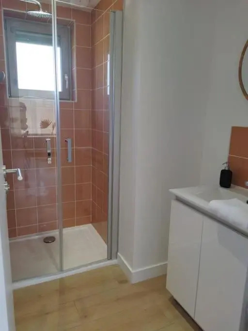 NOUVEAU: La cabine du bout du monde - Ile de Sein - votre maison de vacances de haut standing - PL03