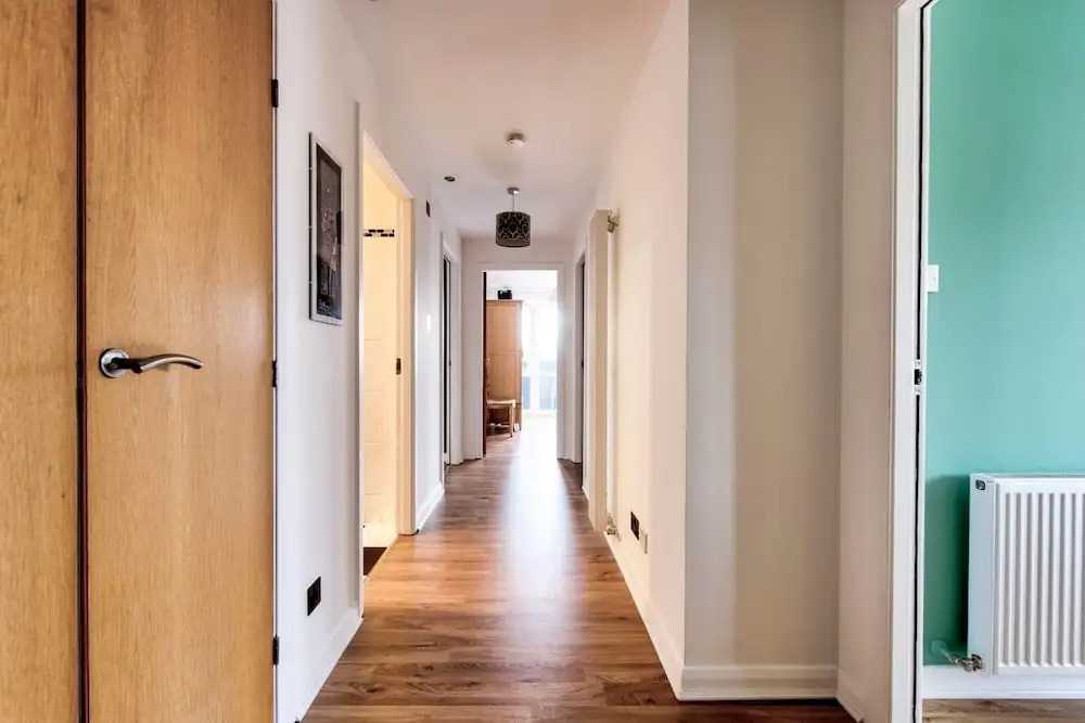 Beautiful 3Bdr Home With Private Roof Terrace