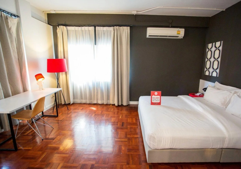 NIDA Rooms Eakamai 72 Shopping Centre