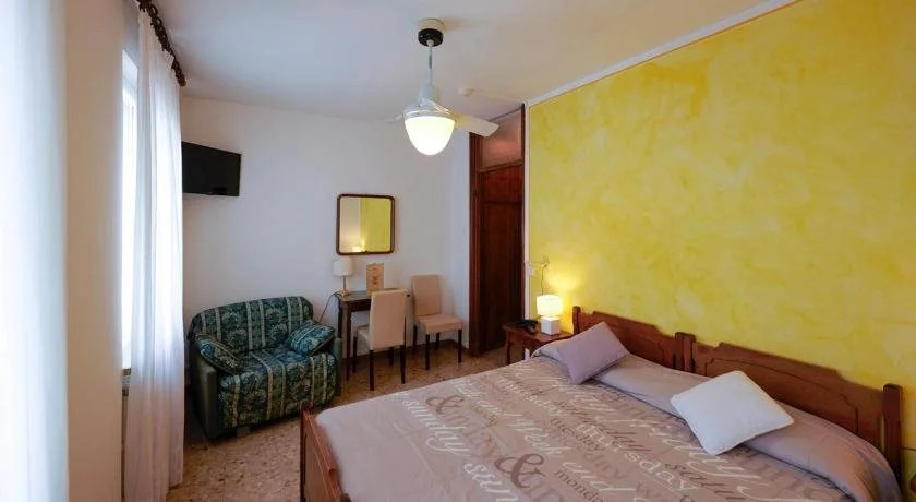 Piccolo Hotel