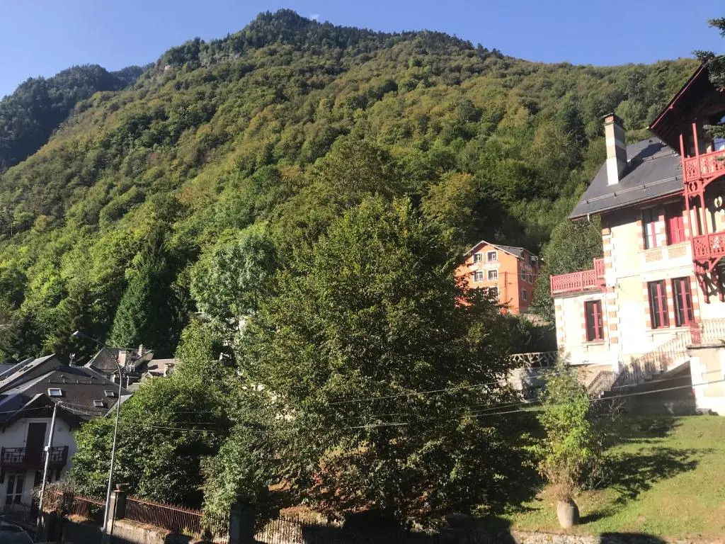 Chaleureux studio familal en centre ville avec vue sur les montagnes