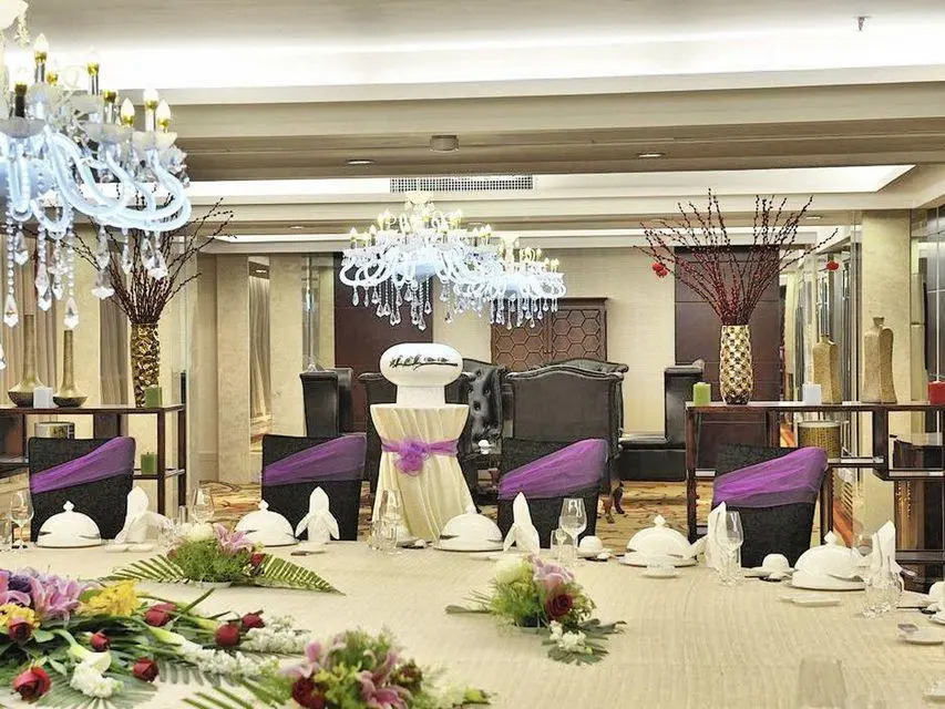 Chun Xue Four Seasons Hotel