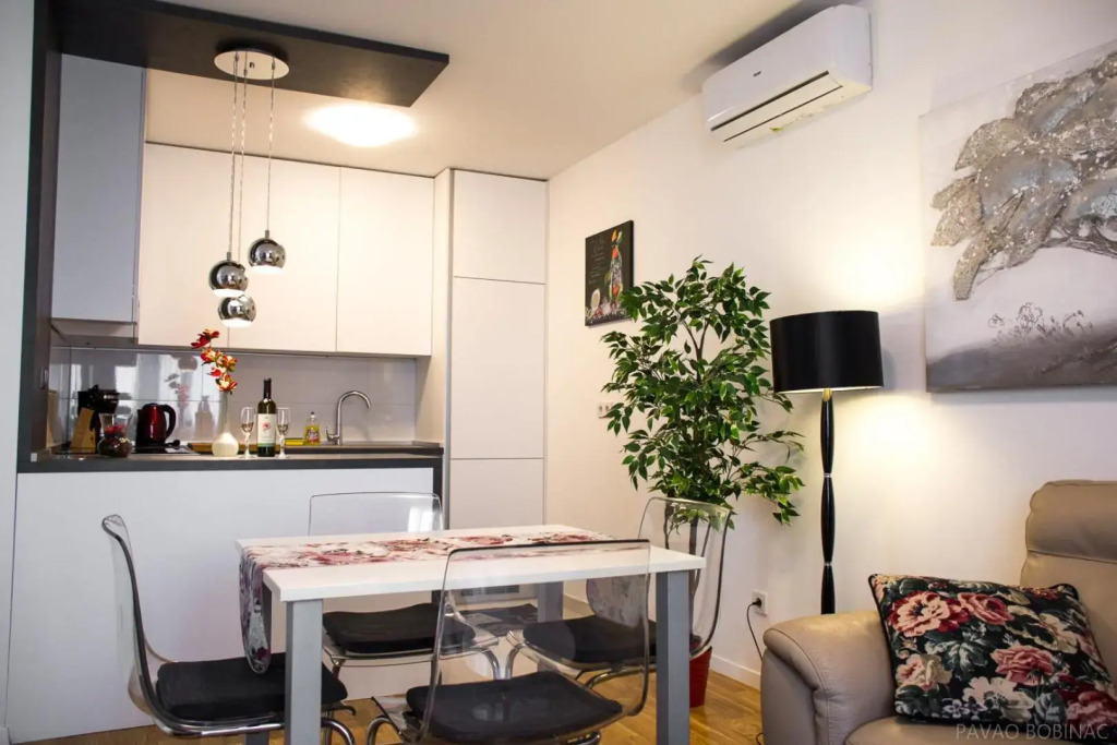 West Residence Luxury Apartment