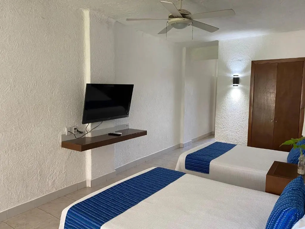Cancun Plaza - Best Beach
