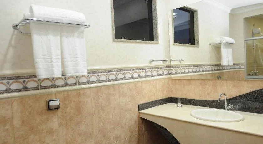 Mavil Plaza Hotel