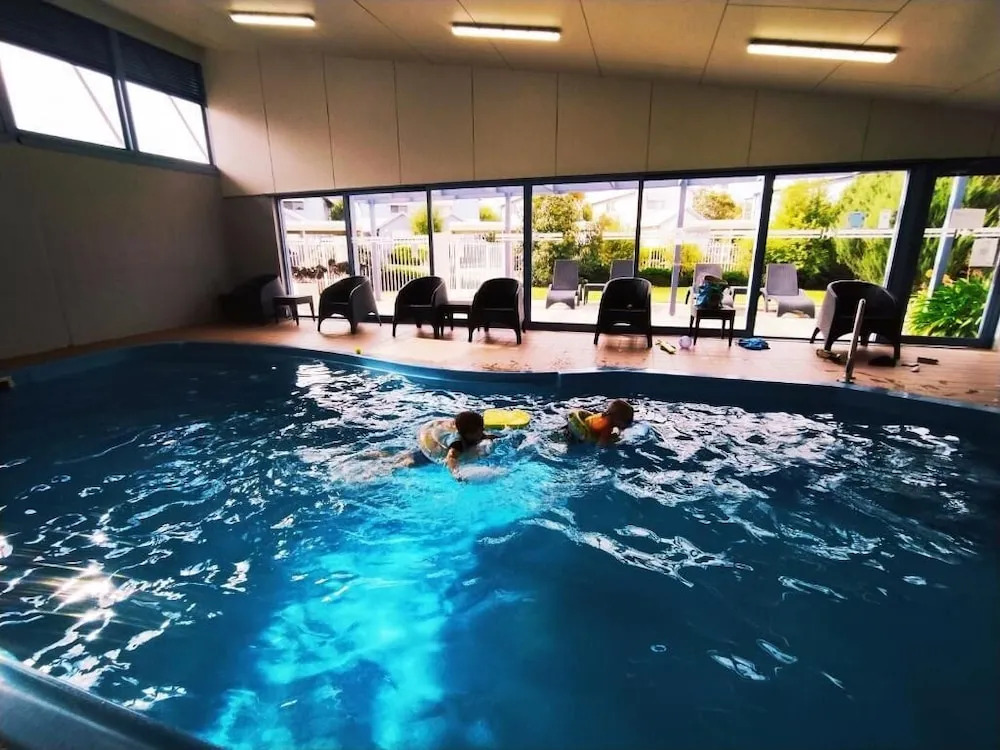 Captains Cove 1st Floor Spa Luxury Apartments