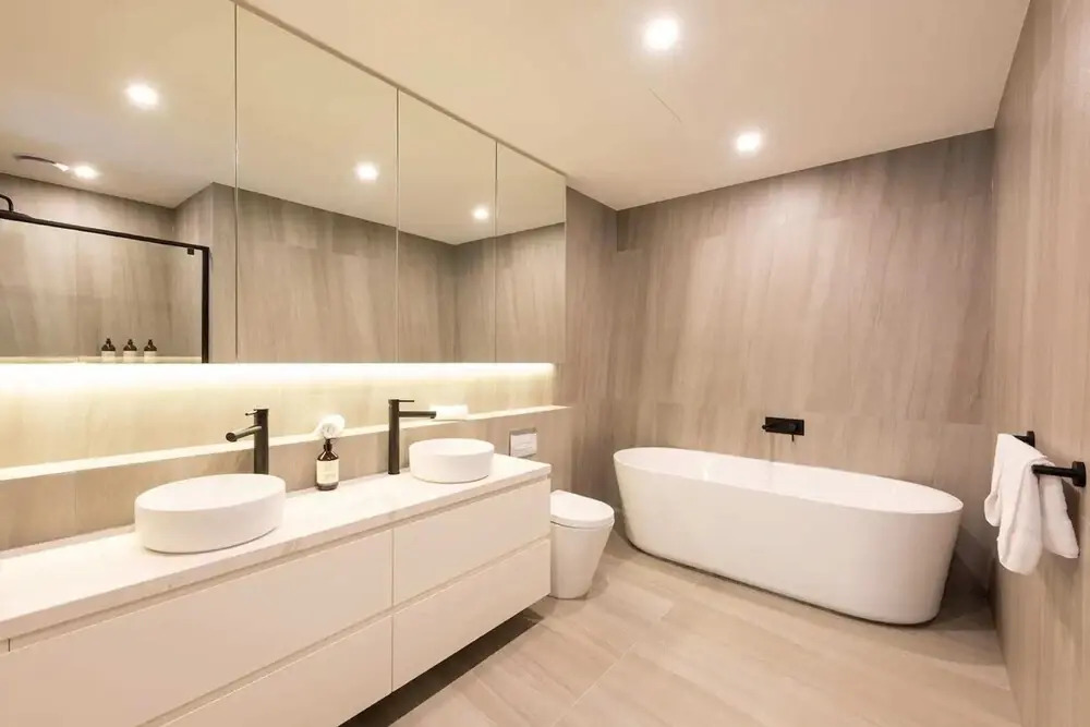 Stylish 3 Bedroom With Free Parking