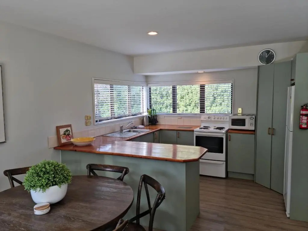 56 Conical Hill Road