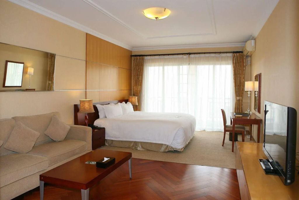 Chateau Star River Apartment