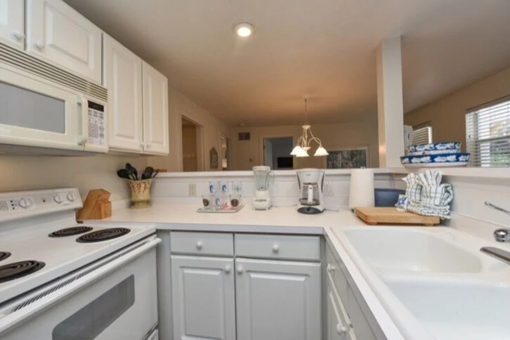 Avenue E #54489 - 3 Br Home