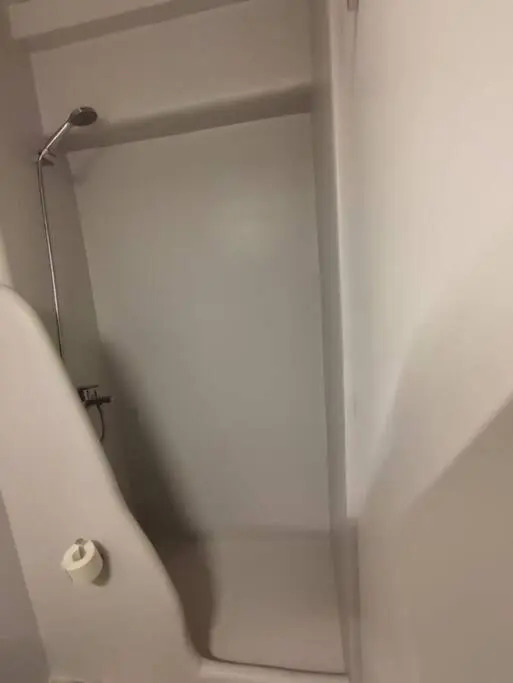 ELEVEN KEYS APARTMENTS