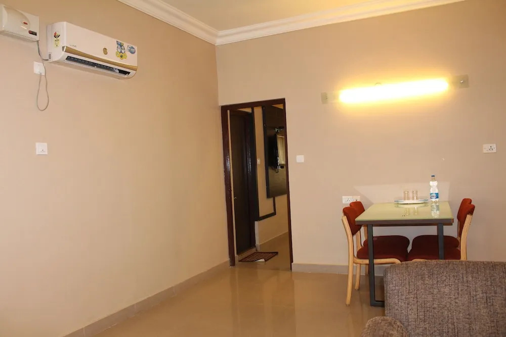 Hotel Pooja International
