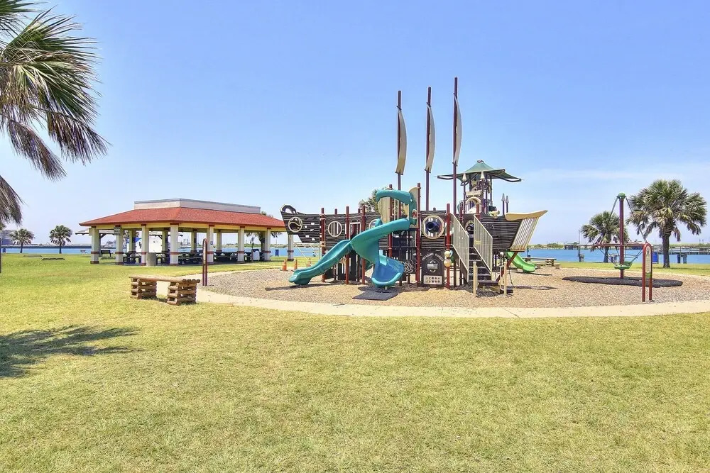 Orange Seahorse House 682kd 4 Bedrooms 3 Bathrooms Home