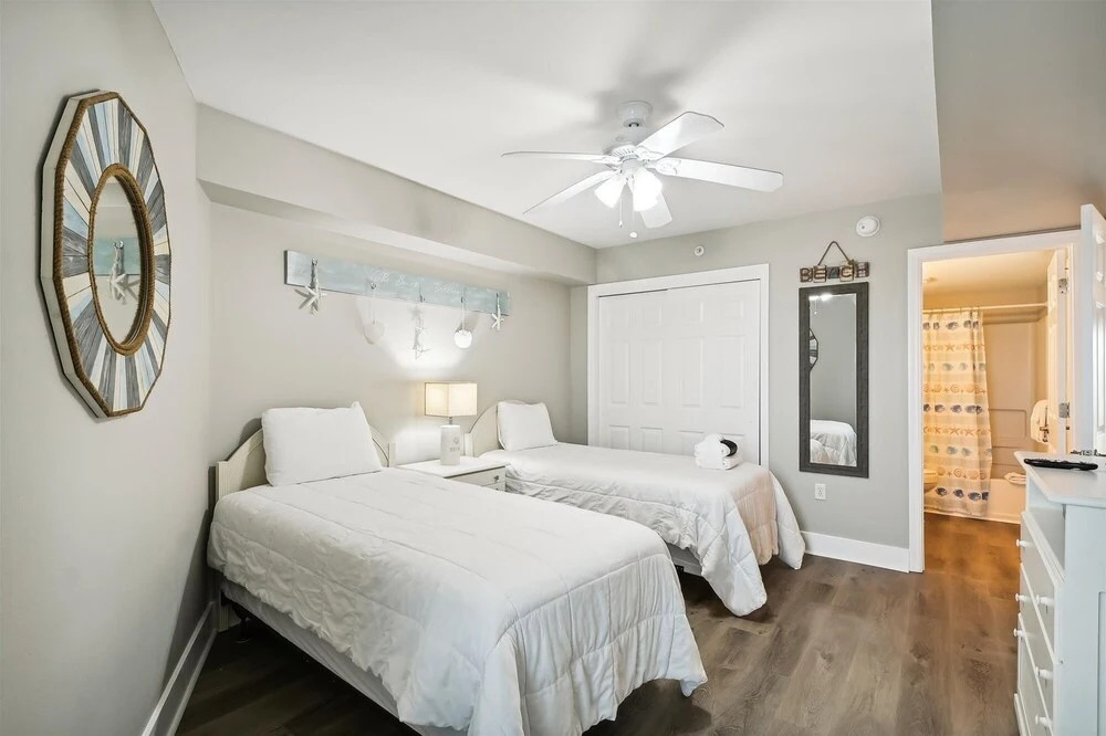 Seacrest 407 is a 2 BR Gulf front on Okaloosa Island by RedAwning
