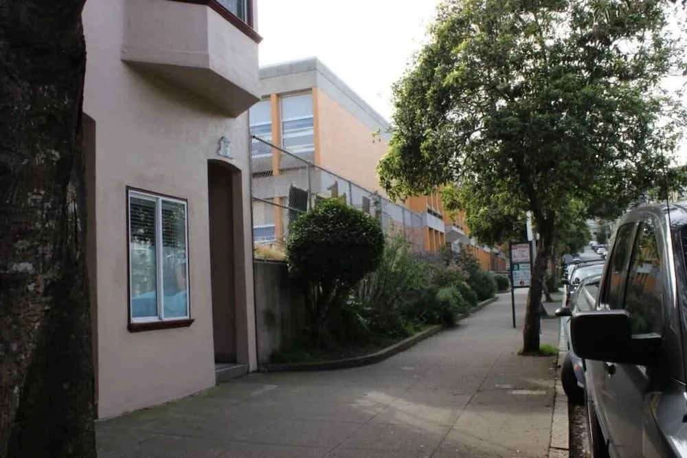 Cole Valley Suite Holiday
