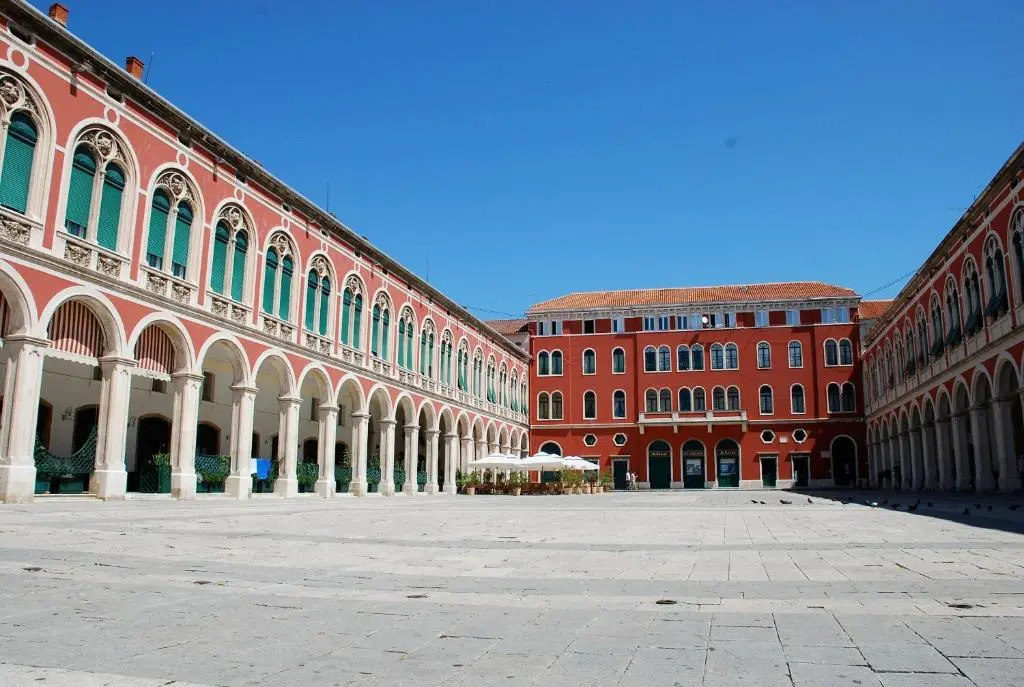 Fairy Of The Seas Apartments
