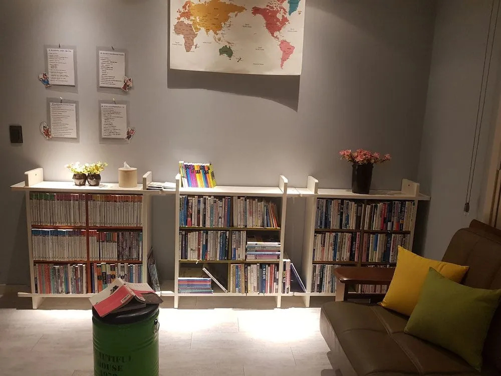 Friends Guesthouse - Hostel