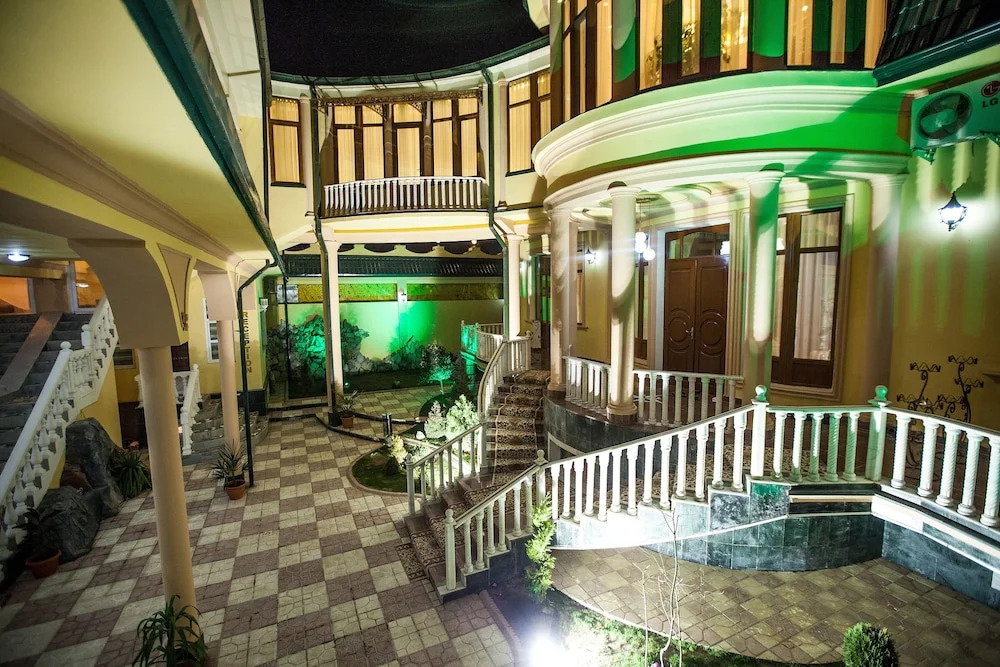 Twins Hotel