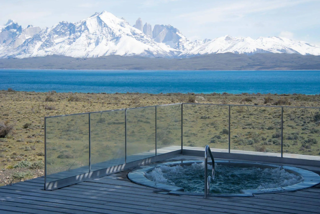 Tierra Patagonia, Beckons