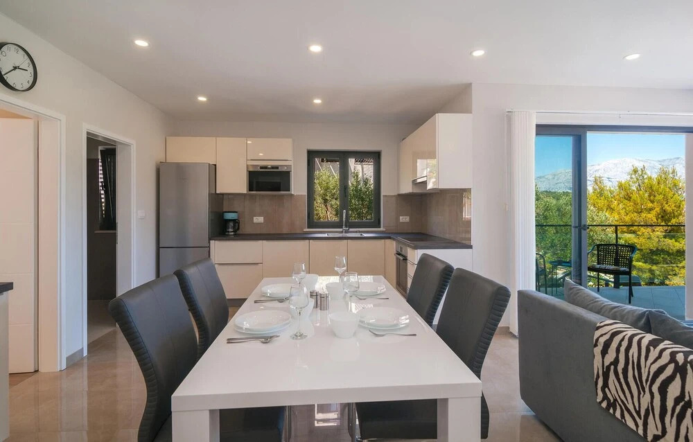 Awesome Apartment in Selca With 1 Bedrooms, Wifi and Outdoor Swimming Pool