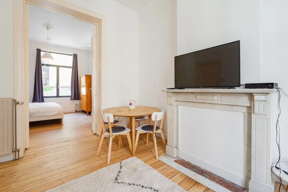 Self Check In 2 Room Appartement In Trendy Saint Gilles