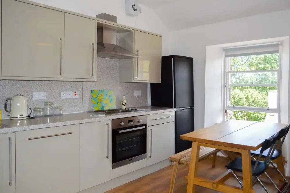 Bright 2 Bedroom Home in Old Town Centre
