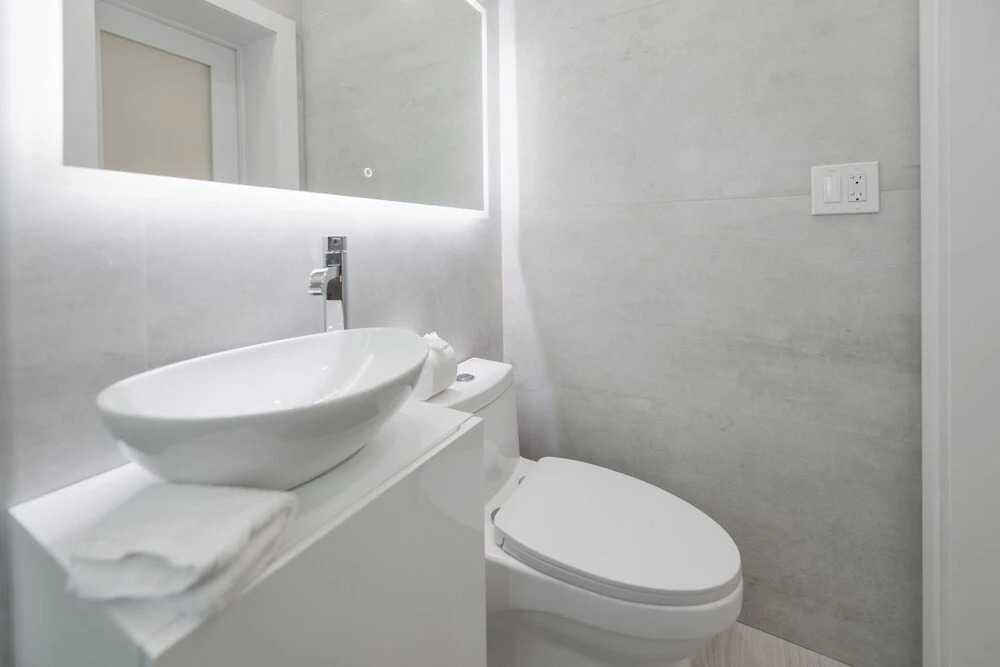 Amazing renovated home close to the Bay