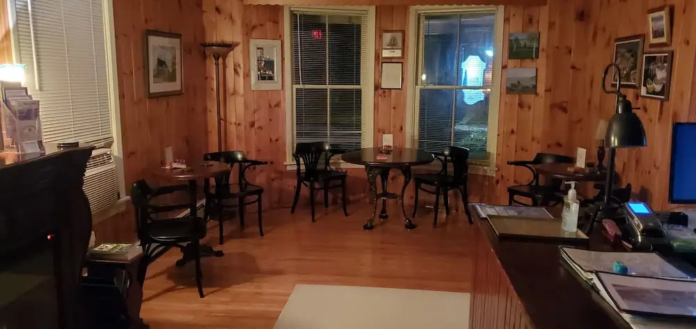 Amherst Shore Country Inn