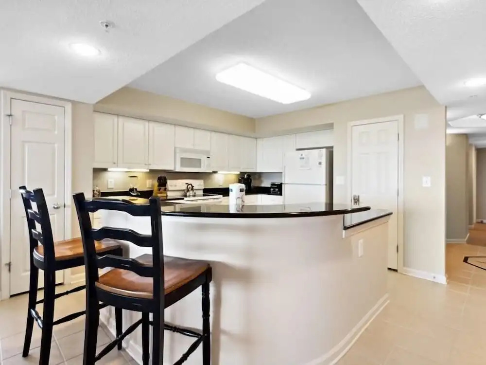 Yacht Club Villas #2-405