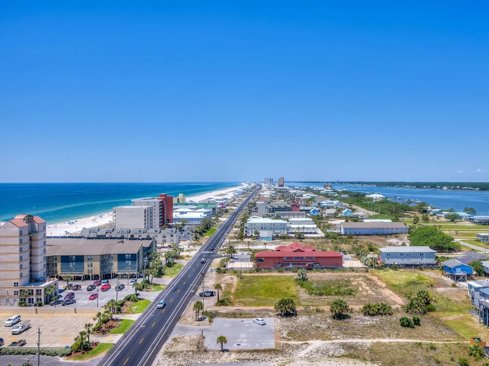 Crystal Tower 1409 by Bender Vacation Rentals