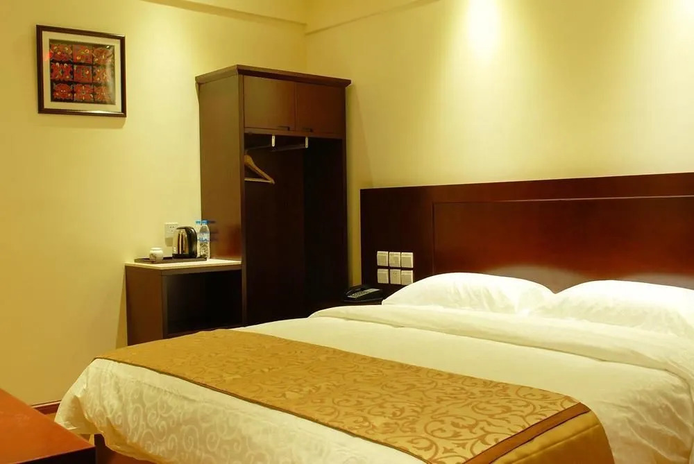 Kunming Impression Jinbi Hotel (Yunnan People's Hospital Branch)(昆明印象金碧酒店(云南省人民医院店))