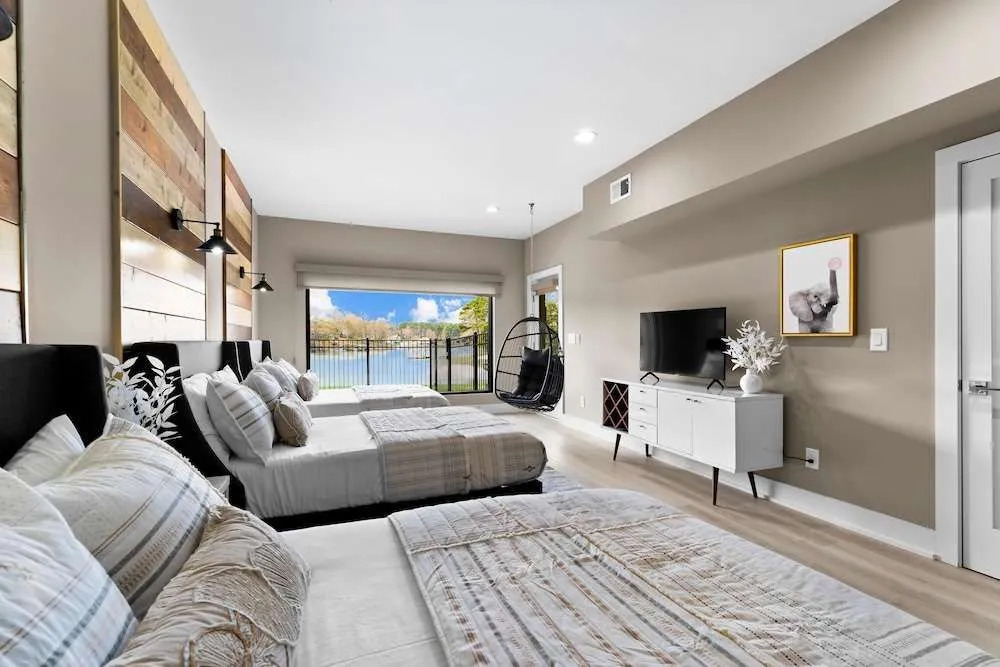 Salience Path w/Heated Pool & Game Room