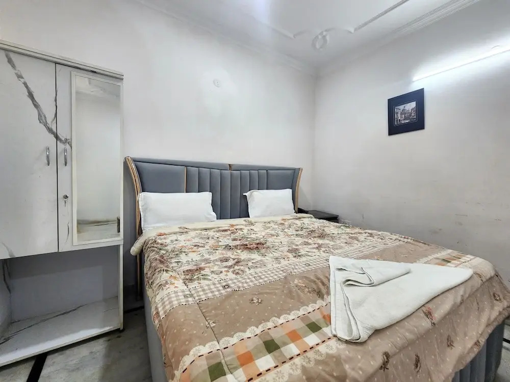 FabHotel The New Moon