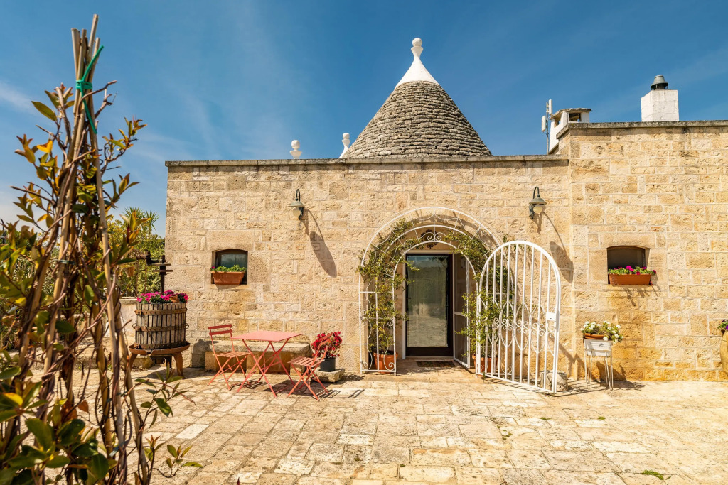 Trullo Patricia Pool