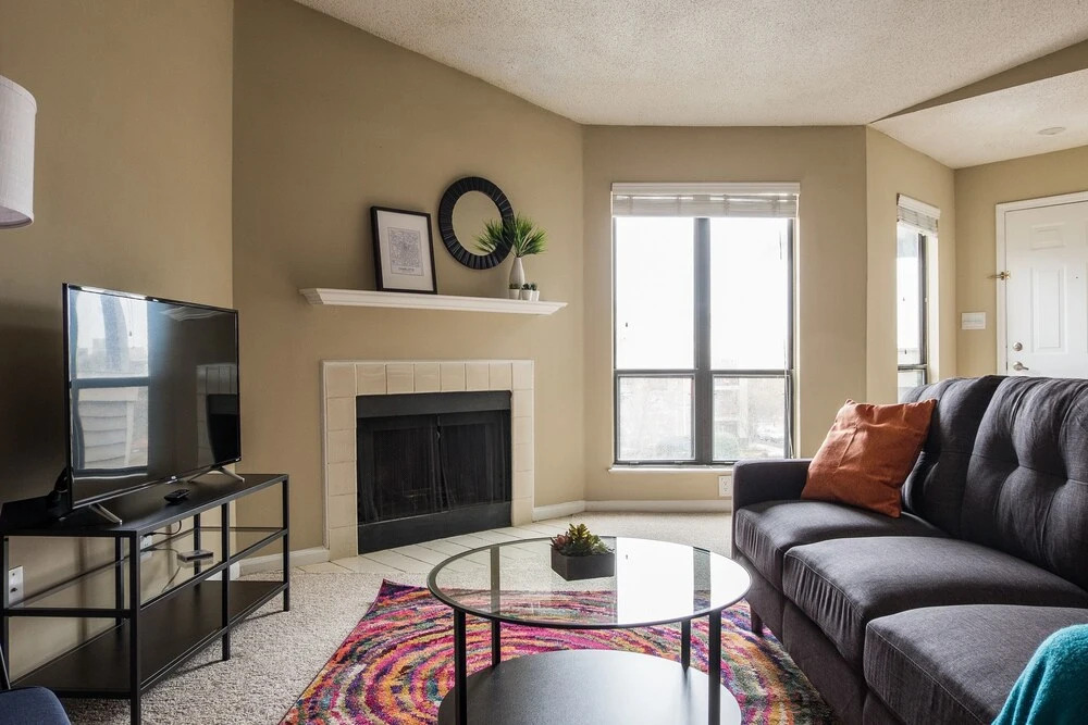 Spacious Uptown Apartments