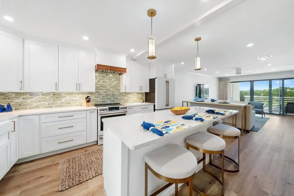 30a Hideaway 2 Bedroom Townhouse by RedAwning