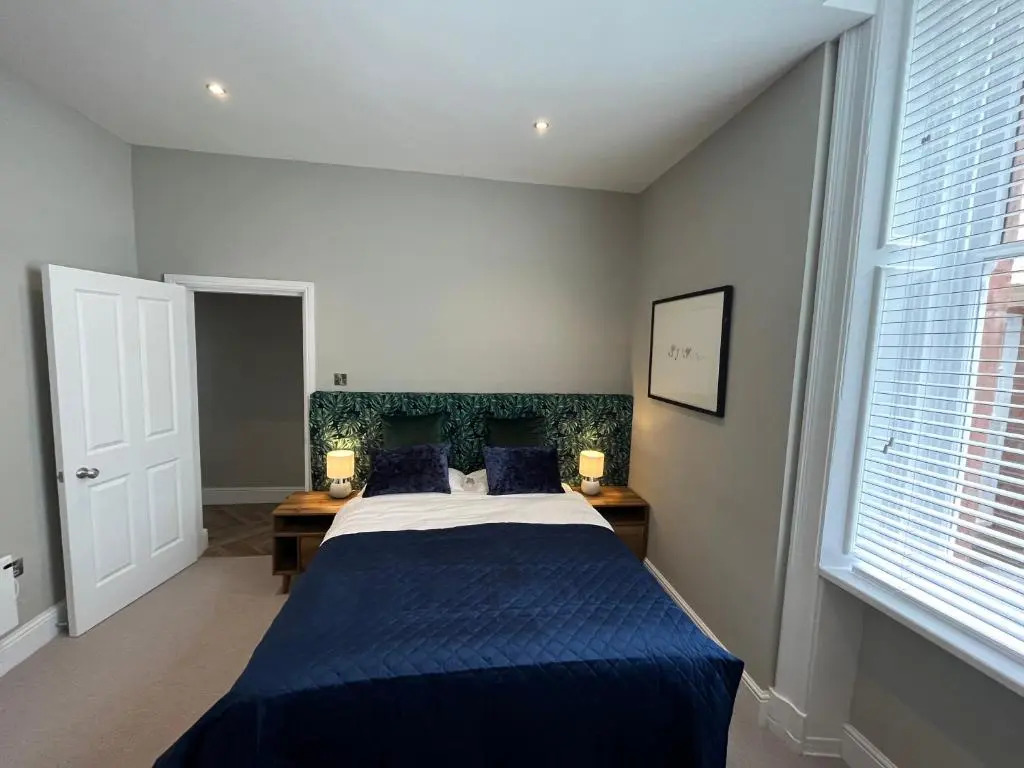 Crown and Cushion Appleby