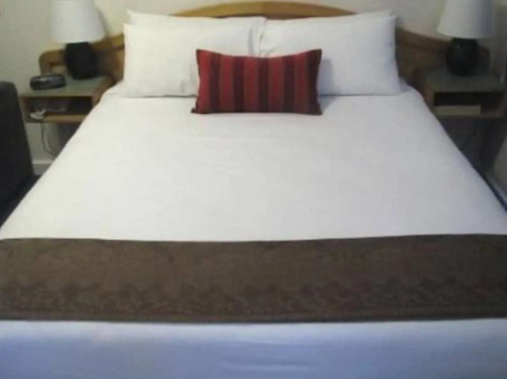 OSheas Royal Hotel