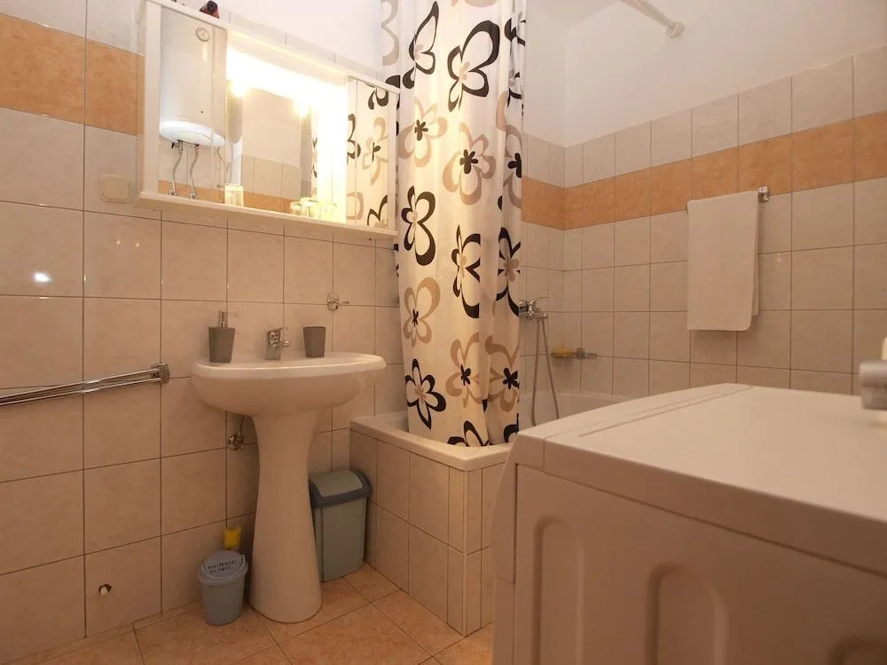 Apartment 397