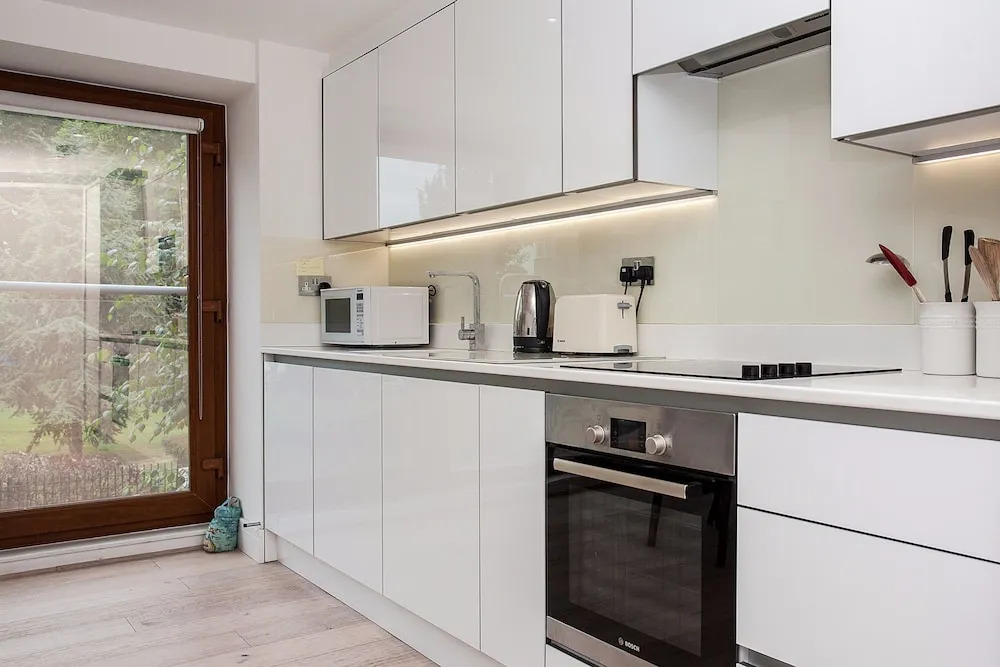 Spacious East London 2 Bedroom Apartment Sleeps 4