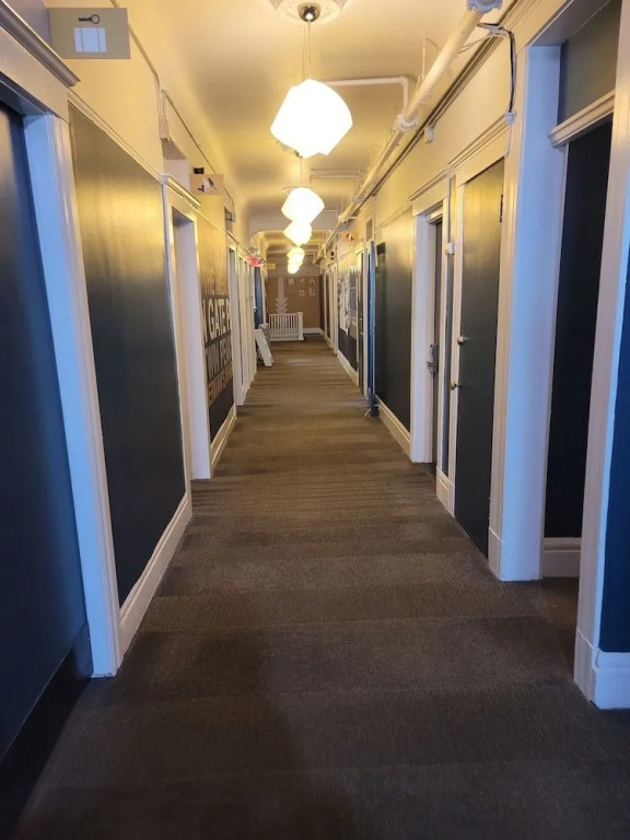 Ansonia Hotel - Hostel