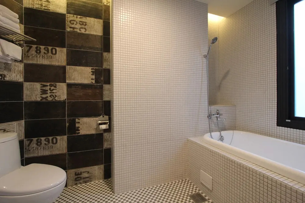 mz1090 Bed and Breakfast