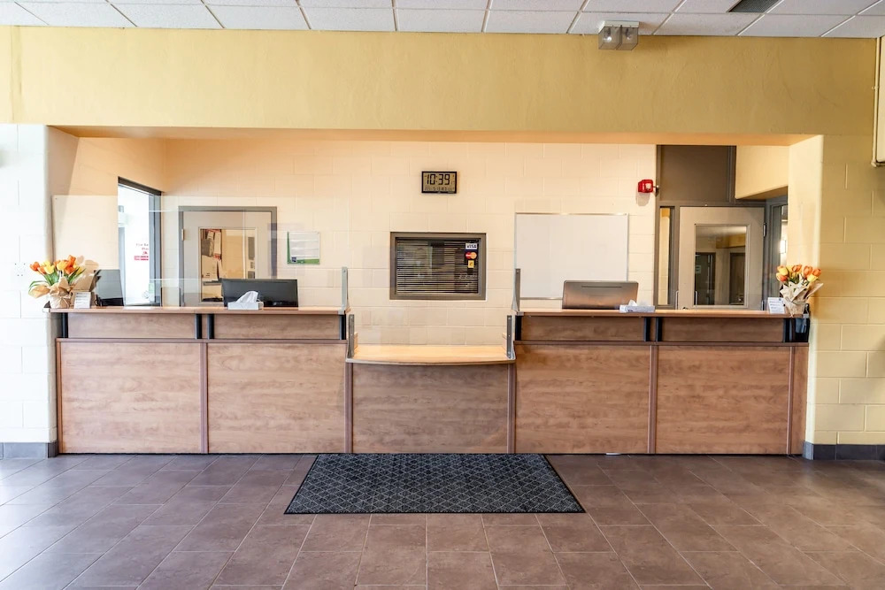 Residence & Conference Centre - Welland
