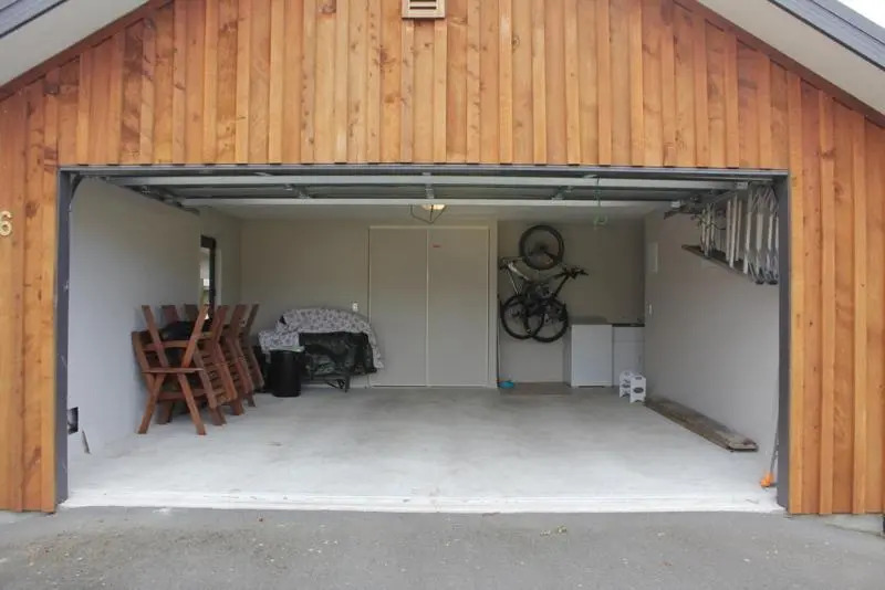 6 Mt Isobel Place