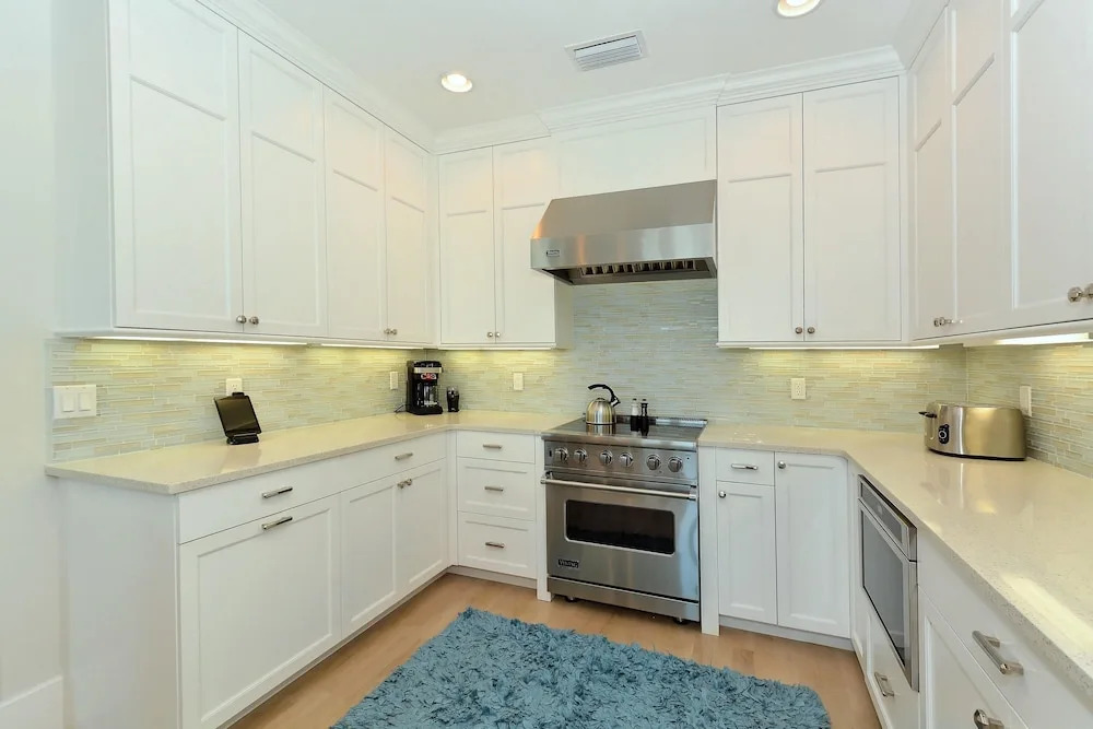 Direct Beach View Apartment 5