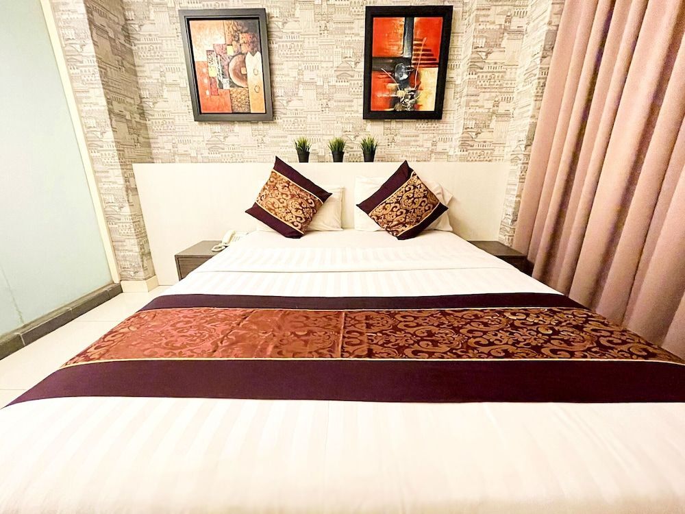 ESQ Shamelin Hotel