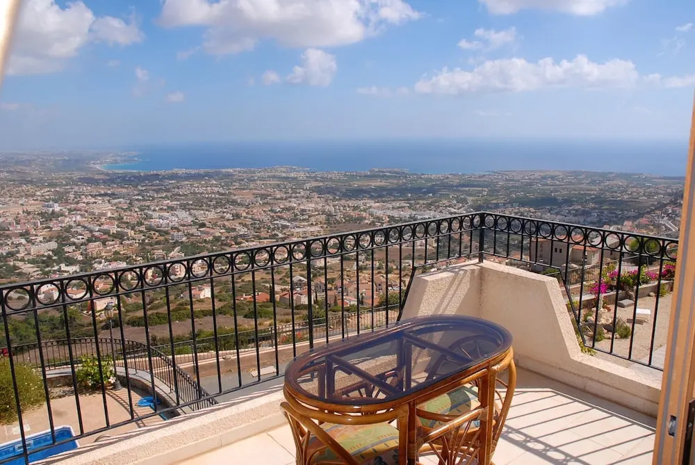 Villa With 3 Bedrooms in Peyia, With Wonderful sea View, Private Pool, Furnished Garden - 4 km From