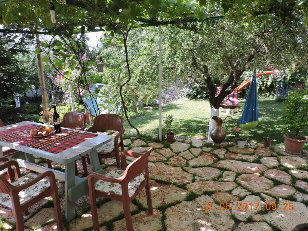 Vila Chasovnikarov