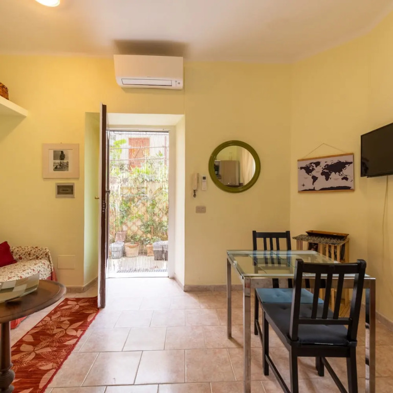 Cipro Flat in Rome With 1 Bedrooms and 1 Bathrooms