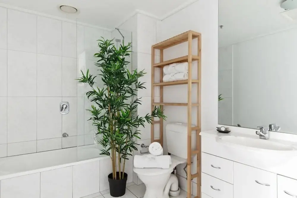 A 3BR Apt Next to Southern Cross, Free Parking